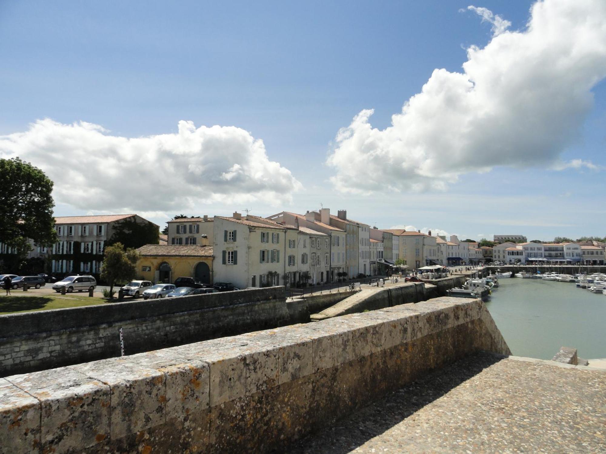 Hôtel Le Galion Saint-Martin-de-Ré Exterior foto